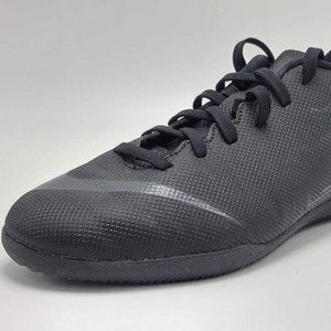 Nike Mercurial Indoor Soccer Cleat youth size 6